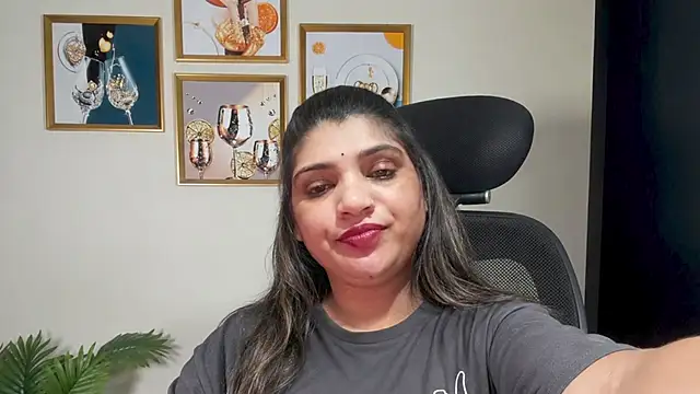 Hottiehaniya7245 online show from 1, 6, 2026