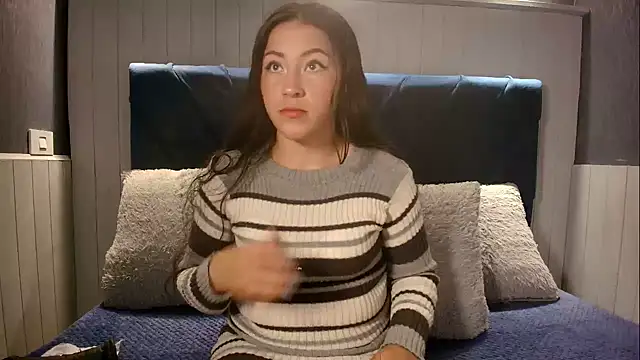 Snapshot of Lyannasex chatting on 10, 7, 2026 Lyannasex online show from 10, 7, 2026