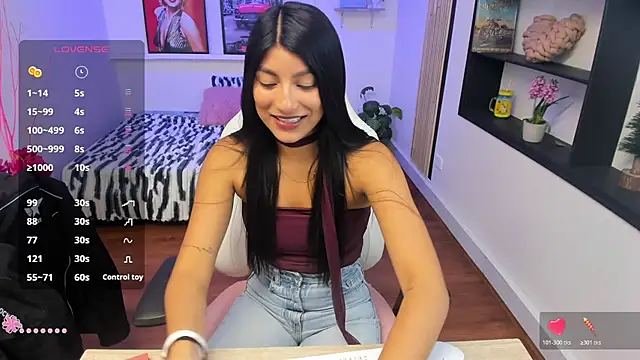 Hailey Adams online show from 16, 7, 2026
