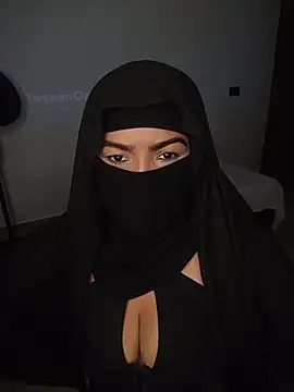 nayla mohammed  online show from 1, 6, 2026