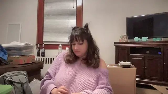 Snapshot of maddiliz chatting on 4, 3, 2025 maddiliz online show from 4, 3, 2025