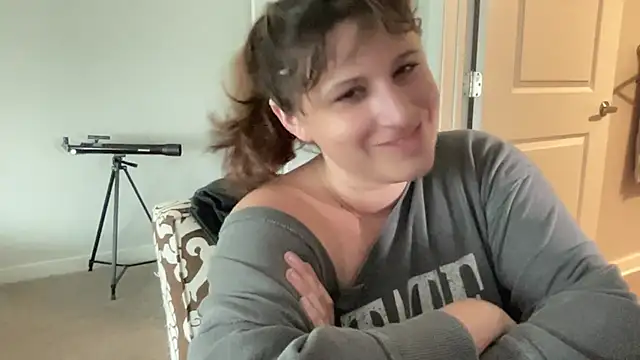 Snapshot of maddiliz chatting on 6, 10, 2025 maddiliz online show from 6, 10, 2025