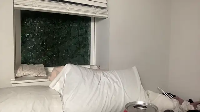 Snapshot of maddiliz chatting on 27, 10, 2025 maddiliz online show from 27, 10, 2025