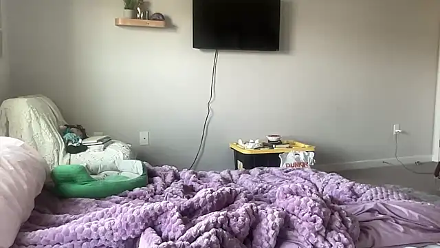 Snapshot of maddiliz chatting on 17, 12, 2025 maddiliz online show from 17, 12, 2025