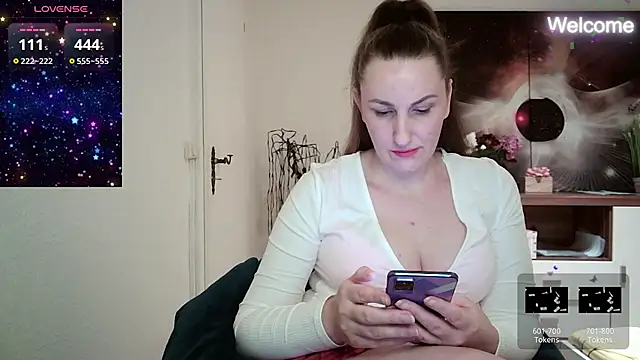 Snapshot of Yevgeshka-Milashka chatting on 15, 3, 2025 Yevgeshka-Milashka online show from 15, 3, 2025