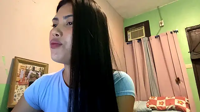 Snapshot of LizabethHaggan chatting on 10, 6, 2026 LizabethHaggan online show from 10, 6, 2026