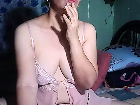 Snapshot of xxadeline47xx chatting on 5, 7, 2026 xxadeline47xx online show from 5, 7, 2026