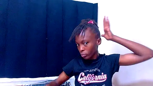Snapshot of Mitchydoll chatting on 12, 6, 2026 Mitchydoll online show from 12, 6, 2026