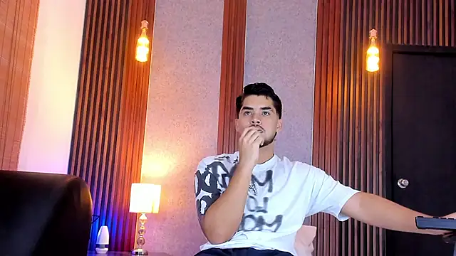 Snapshot of luciano_vitale chatting on 18, 7, 2026 luciano vitale online show from 18, 7, 2026
