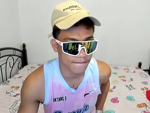 urfucker vinz online show from 16, 6, 2026
