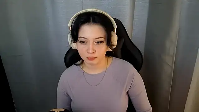 YunaLush online show from 5, 6, 2026