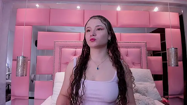 Snapshot of CamilaSaez chatting on 9, 6, 2026 CamilaSaez online show from 9, 6, 2026
