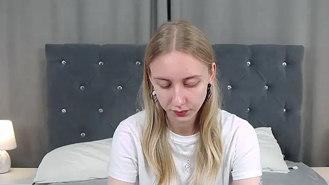 Snapshot of LirienVexx chatting on 25, 6, 2026 LirienVexx online show from 25, 6, 2026