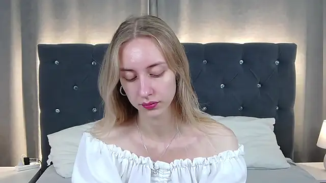 Snapshot of LirienVexx chatting on 10, 7, 2026 LirienVexx online show from 10, 7, 2026