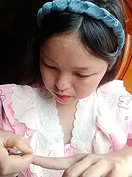 Snapshot of Linna-bae chatting on 30, 6, 2026 Linna-bae online show from 30, 6, 2026