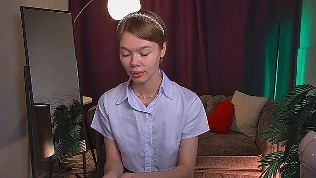 Snapshot of EvaEverly chatting on 14, 6, 2026 EvaEverly online show from 14, 6, 2026