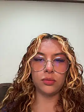 Snapshot of Joyce-fire chatting on 24, 6, 2026 Joyce-fire online show from 24, 6, 2026