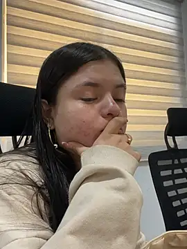 Camila Duarte 2 online show from 2, 7, 2026