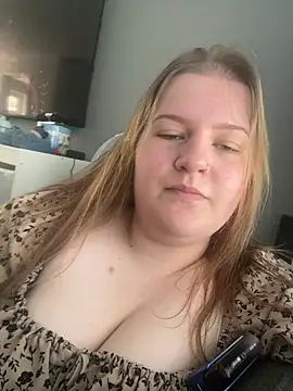 Curvy Vanilla online show from 23, 6, 2026