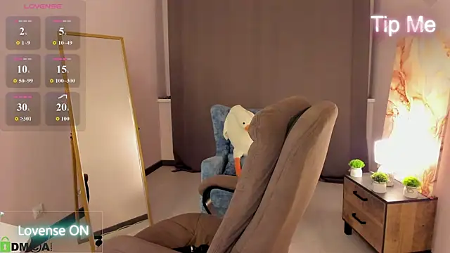 Snapshot of meow_weow chatting on 27, 7, 2026 meow weow online show from 27, 7, 2026