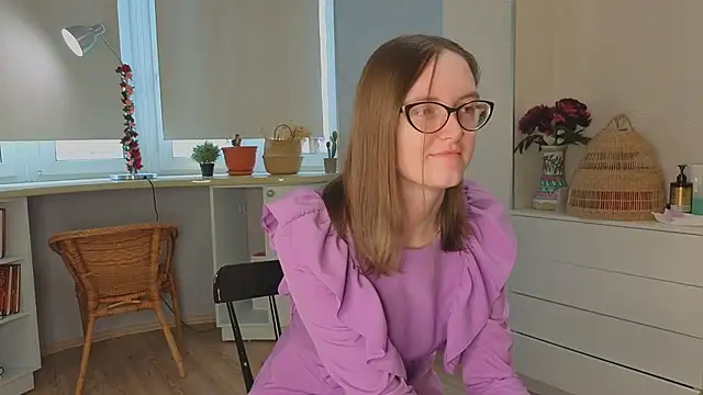 Snapshot of EstelaWeninger chatting on 10, 6, 2026 EstelaWeninger online show from 10, 6, 2026