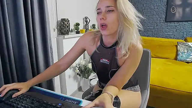 Snapshot of Angelface4you chatting on 13, 2, 2026 Angelface4you online show from 13, 2, 2026