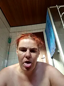 Snapshot of GoldenWifee chatting on 26, 7, 2026 GoldenWifee online show from 26, 7, 2026