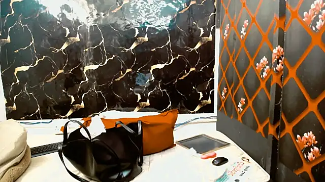 Caramelminxx  online show from 9, 7, 2026