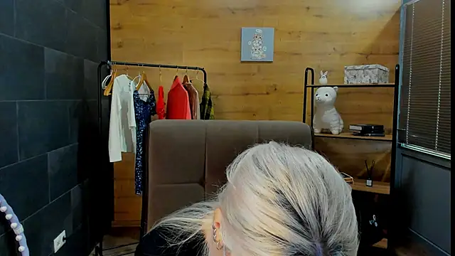 Snapshot of DaisyHopkins chatting on 20, 6, 2026 DaisyHopkins online show from 20, 6, 2026