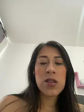 Snapshot of ELY_FE_ chatting on 7, 7, 2026 ELY FE online show from 7, 7, 2026