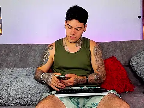 Austin Rayne online show from 9, 7, 2026
