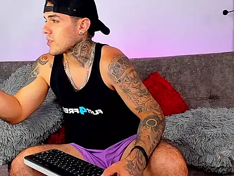Austin Rayne online show from 10, 7, 2026