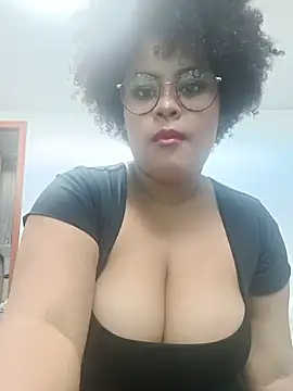 Snapshot of Lolacurly69 chatting on 12, 6, 2026 Lolacurly69 online show from 12, 6, 2026