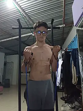 Davitfitnosuke online show from 4, 7, 2026
