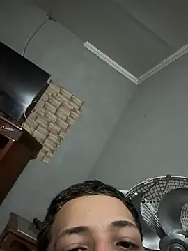 Snapshot of henr1ck23cm chatting on 14, 6, 2026 henr1ck23cm online show from 14, 6, 2026