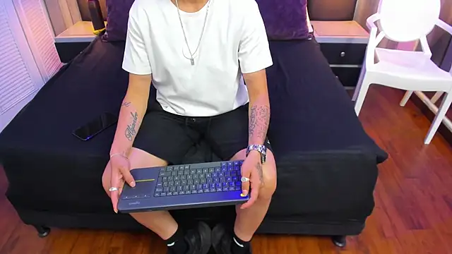 Pixelriott online show from 19, 6, 2026