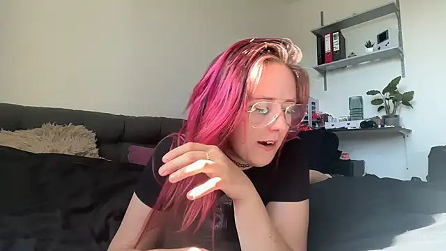 LeaLoveXXX online show from 22, 6, 2026