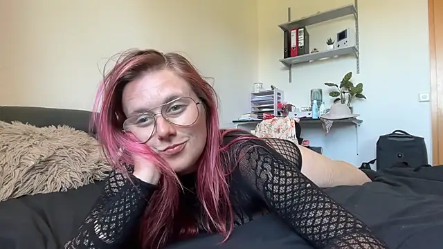LeaLoveXXX online show from 25, 6, 2026
