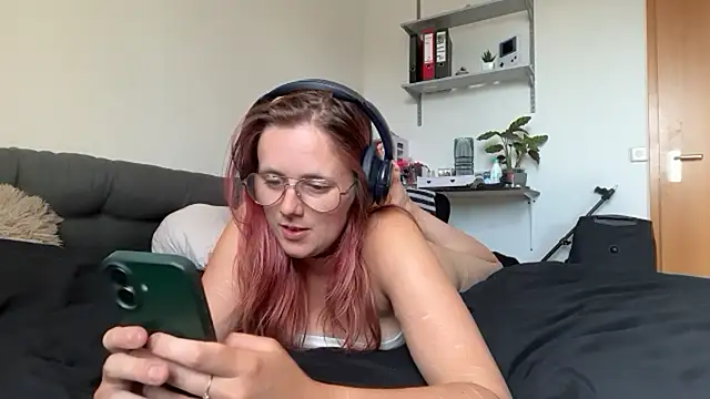 LeaLoveXXX online show from 2, 7, 2026