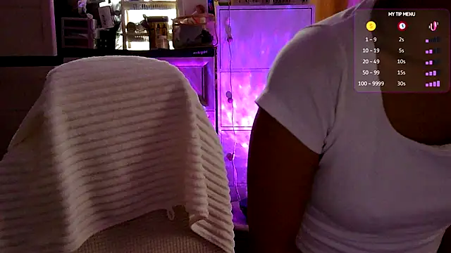 Snapshot of urgrl_portia chatting on 24, 7, 2026 urgrl portia online show from 24, 7, 2026