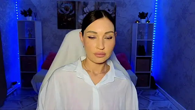 NikoleMills online show from 7, 7, 2026