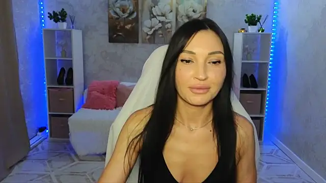 NikoleMills online show from 19, 7, 2026