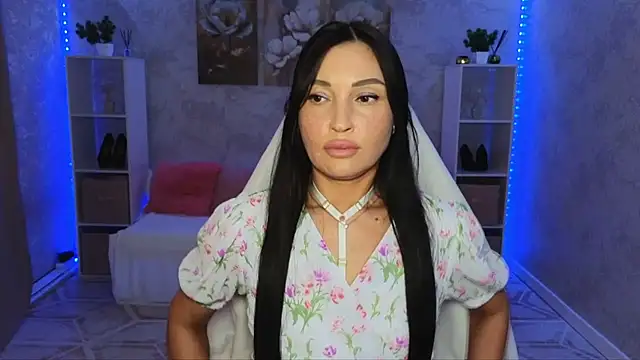 NikoleMills online show from 24, 7, 2026