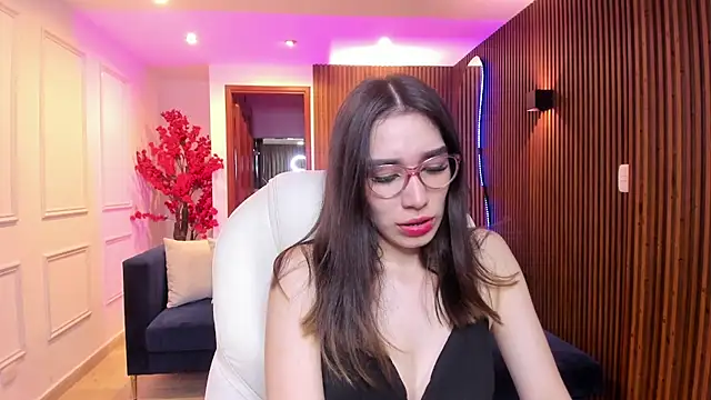 Emma caarter  online show from 30, 7, 2026