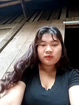 Emelyzz online show from 18, 6, 2026