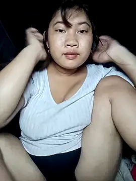 Emelyzz online show from 19, 6, 2026