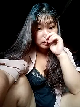 Emelyzz online show from 19, 7, 2026