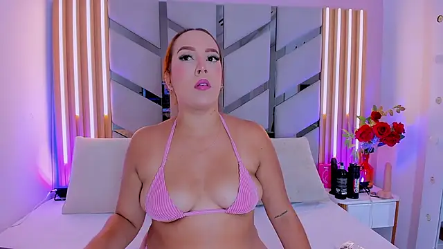Snapshot of Victoria-Luxx chatting on 19, 6, 2026 Victoria-Luxx online show from 19, 6, 2026