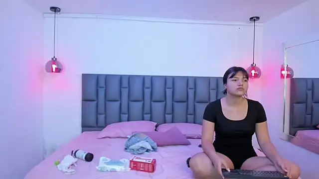 DominicaAndLorenzo online show from 31, 7, 2026