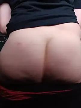 Snapshot of Dickbetweencheeks chatting on 10, 6, 2026 Dickbetweencheeks online show from 10, 6, 2026
